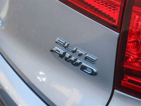 Used 2017 Honda Pilot Elite image 52