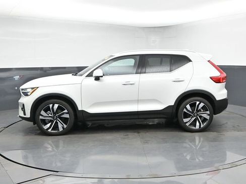 Used 2024 Volvo XC40 B5 Ultimate w/ Climate Package AWD/4WD image 6