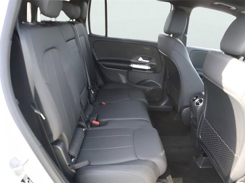 New 2026 Mercedes-Benz GLB 250 4MATIC image 21