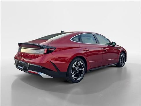 New 2026 Hyundai Sonata SEL image 3