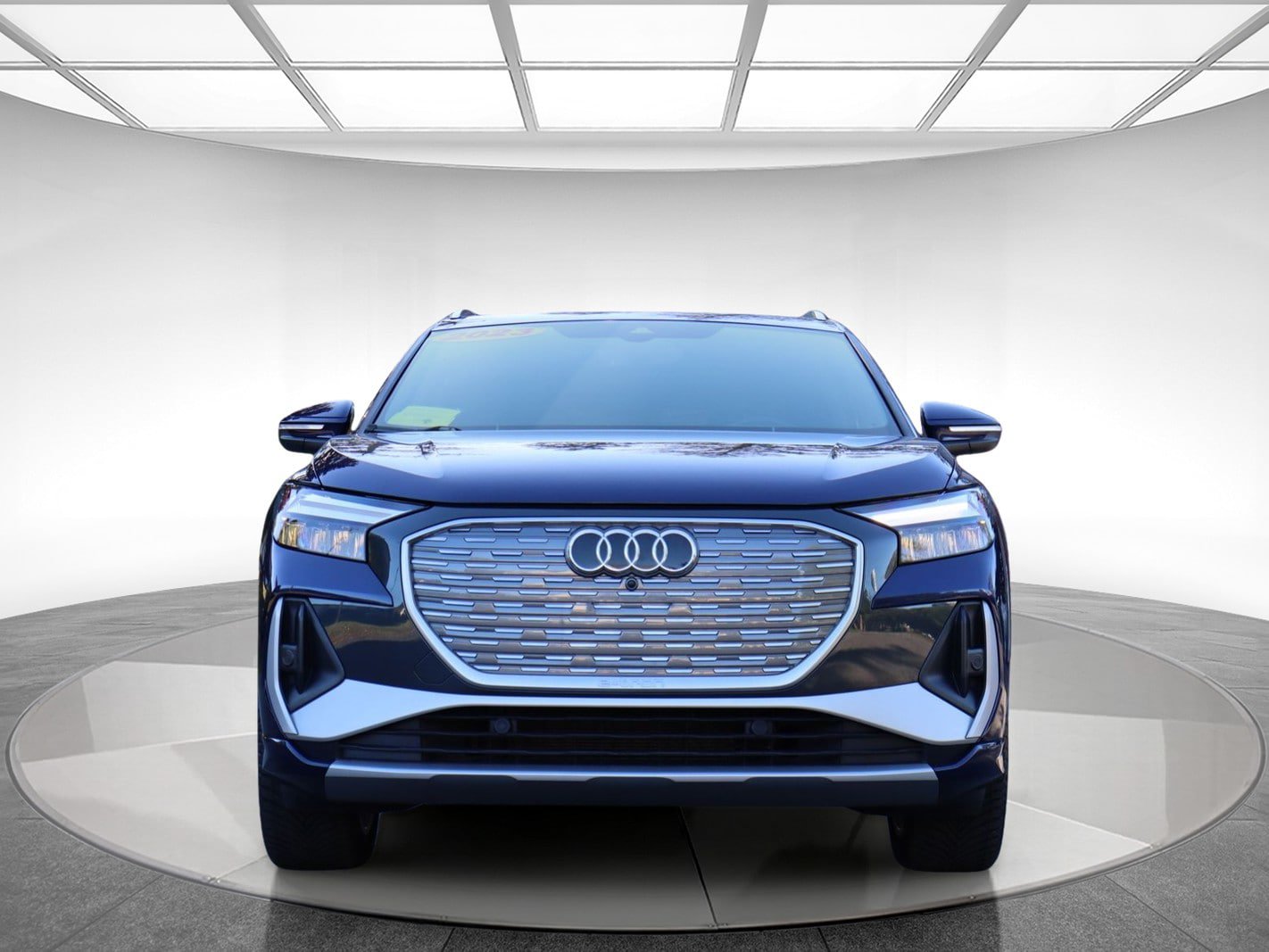 Used 2023 Audi Q4 e-tron Premium Plus w/ Premium Plus AWD/4WD image 2