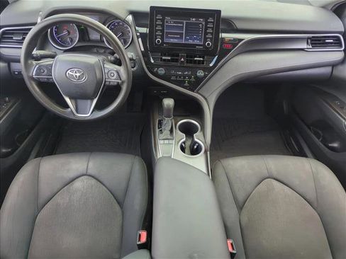 Used 2022 Toyota Camry LE image 20