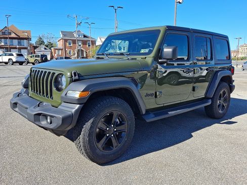 Used 2021 Jeep Wrangler Unlimited Sport w/ Cold Weather Group image 3