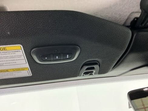 Used 2020 Jeep Wrangler Unlimited Sahara w/ Uconnect 4C Nav & Sound Group image 22