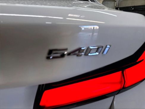 Used 2023 BMW 540i w/ M Sport Package RWD image 10