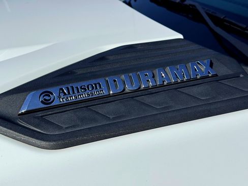 Used 2023 Chevrolet Silverado 2500 W/T w/ Gooseneck/5TH Wheel Package image 3