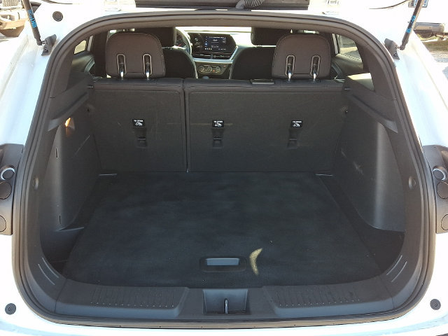 Used 2024 Chevrolet Trax RS w/ Driver Confidence Package FWD image 32