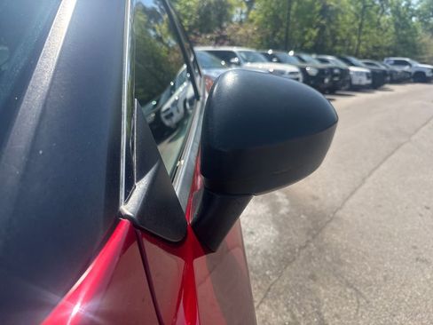 Used 2021 Nissan Rogue S image 33