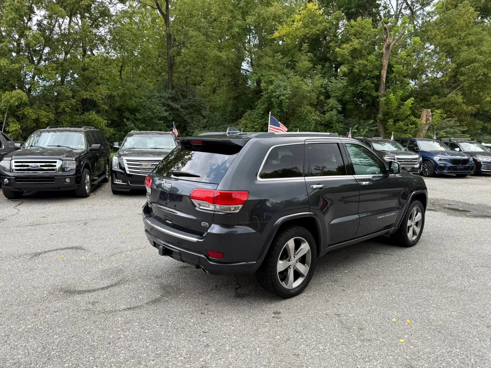 Used 2014 Jeep Grand Cherokee Overland AWD/4WD image 4