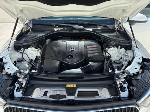 Used 2024 Mercedes-Benz GLC 300 4MATIC image 54