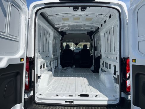 New 2026 Ford Transit 250 148 Medium Roof RWD image 11