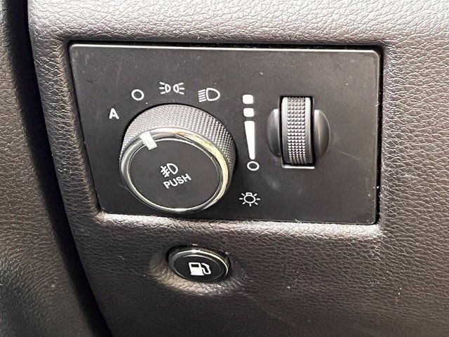 Used 2020 Jeep Grand Cherokee Altitude AWD/4WD image 35