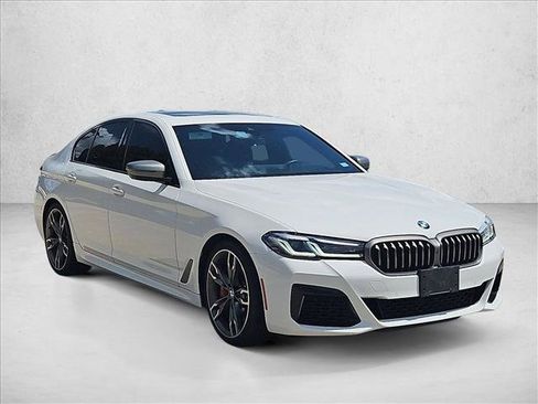 Used 2021 BMW M550i xDrive w/ Executive Package AWD/4WD image 3