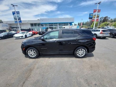 Used 2023 Chevrolet Equinox LS w/ LS Convenience Package FWD image 5