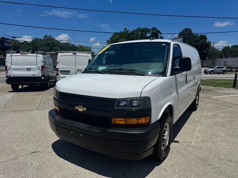 Used 2020 Chevrolet Express 2500 w/ Driver Convenience Package RWD image 5
