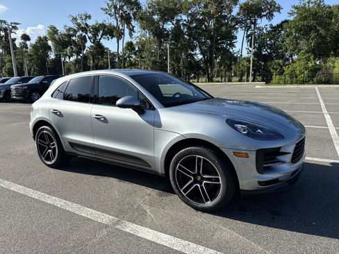 Used 2020 Porsche Macan AWD/4WD image 1