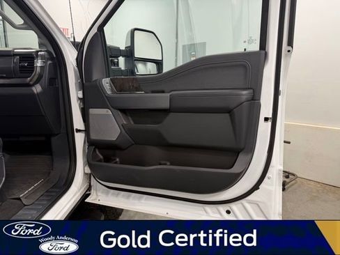 Certified 2023 Ford F250 Lariat w/ Lariat Ultimate Package AWD/4WD image 31