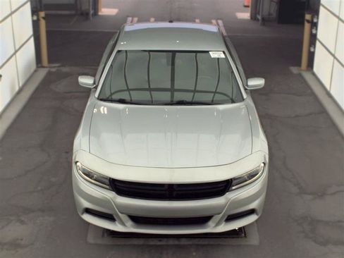 Used 2020 Dodge Charger SXT RWD image 5