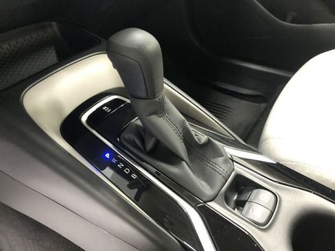 Used 2022 Toyota Corolla LE image 24