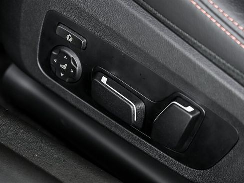 Used 2025 BMW M2 w/ Lighting Package RWD image 24