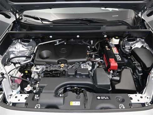 Used 2023 Toyota RAV4 LE image 17