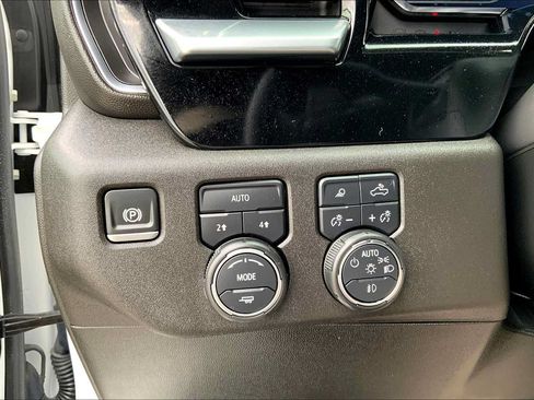 Used 2024 Chevrolet Silverado 1500 LTZ w/ LTZ Convenience Package II AWD/4WD image 32
