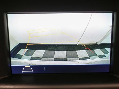 Used 2018 GMC Terrain SLE image 29