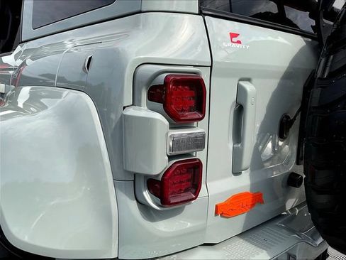 Used 2023 Ford Bronco Raptor AWD/4WD image 24