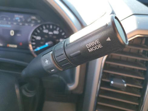 Used 2021 Ford F350 Lariat w/ Lariat Value Package image 29