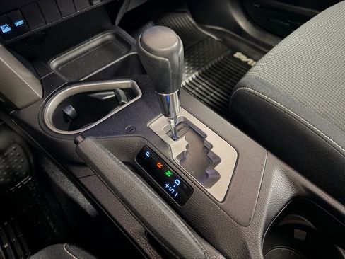 Used 2018 Toyota RAV4 XLE w/ Plus Extra Value Package image 10