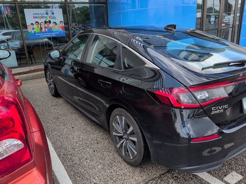Used 2024 Honda Civic EX-L image 5