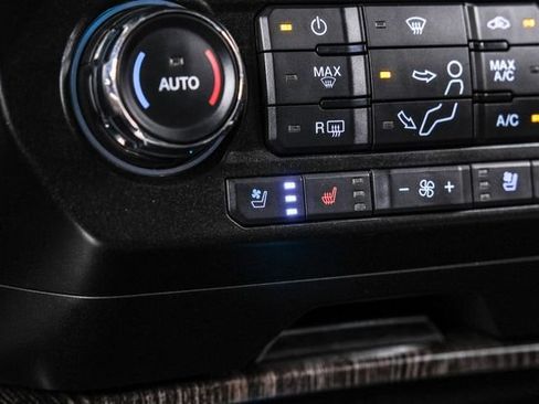 Used 2020 Ford F350 Lariat w/ Lariat Value Package AWD/4WD image 26