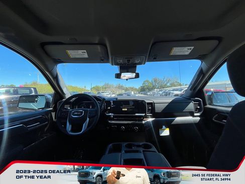 New 2026 GMC Sierra 1500 SLE w/ Preferred Package image 14