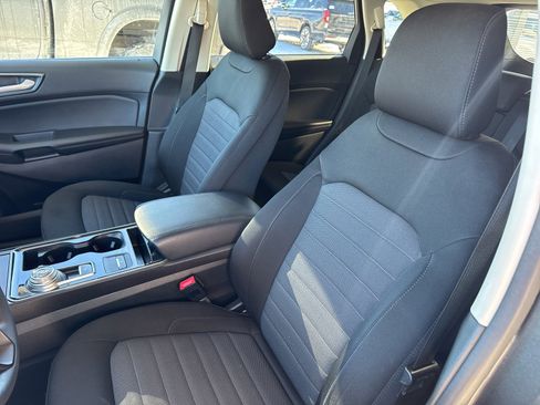 Certified 2020 Ford Edge SE image 21