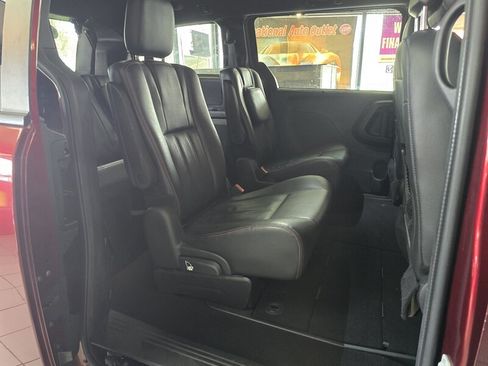 Used 2019 Dodge Grand Caravan GT FWD image 16