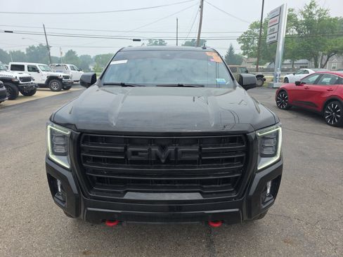 Used 2024 GMC Yukon AT4 w/ Technology Package AWD/4WD image 2