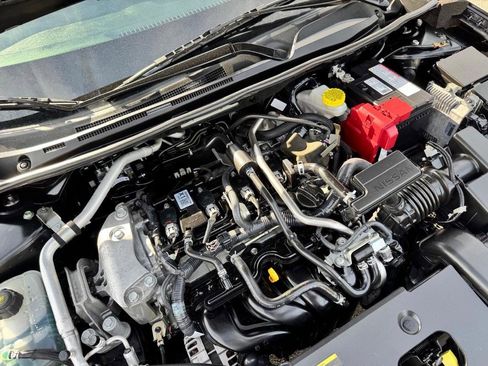 Used 2022 Nissan Sentra SR w/ SR Premium Package image 34