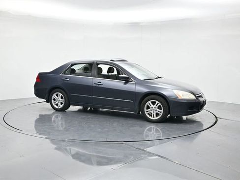 Used 2007 Honda Accord EX image 3