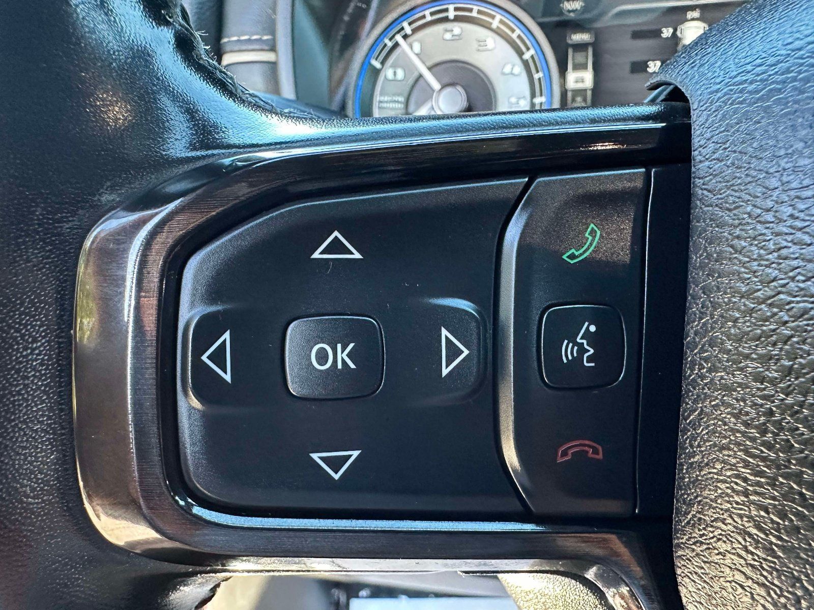 Used 2022 RAM 1500 Limited AWD/4WD image 16