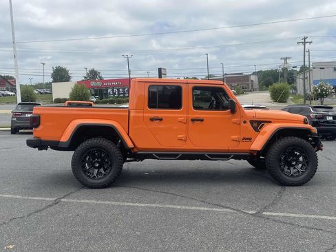 New 2025 Jeep Gladiator Sport w/ Premium Package AWD/4WD image 9