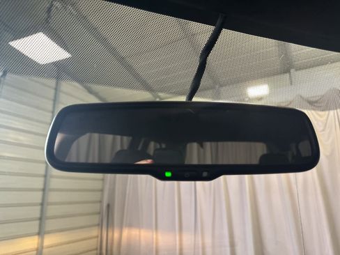 Used 2017 Dodge Grand Caravan SXT image 21