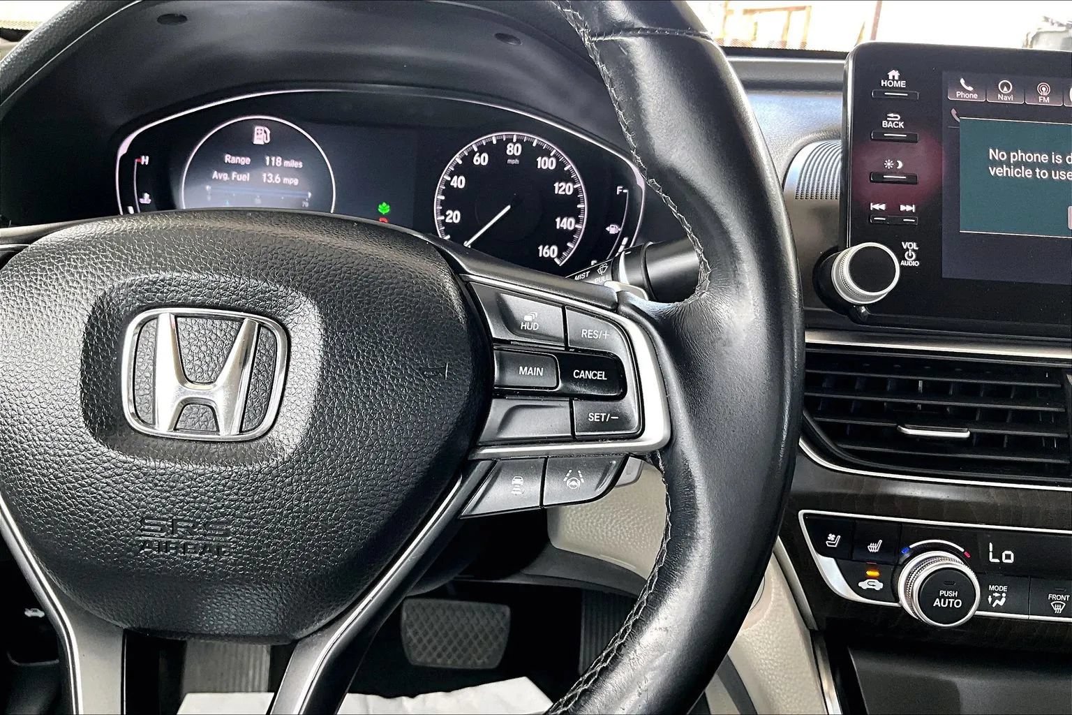 Used 2018 Honda Accord Touring image 11