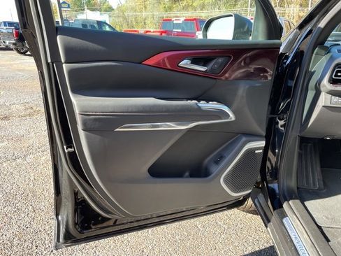 Used 2024 Chevrolet Traverse Z71 w/ Enhanced Driving Package image 14