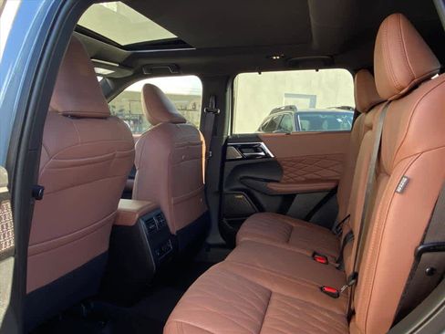 New 2025 Mitsubishi Outlander SEL image 13