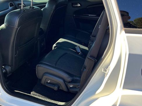 Used 2019 Dodge Journey Crossroad FWD image 16