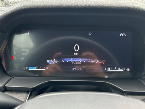 Used 2024 Jeep Grand Cherokee Limited w/ Luxury Tech Group II image 33