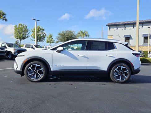 New 2026 Chevrolet Equinox EV LT image 3