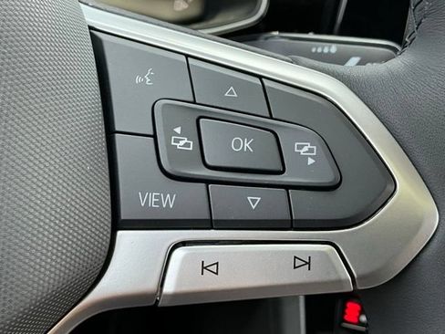 New 2026 Volkswagen Jetta SE FWD image 25