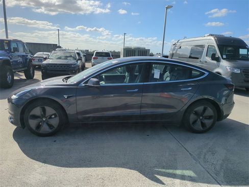Used 2018 Tesla Model 3 Long Range image 8