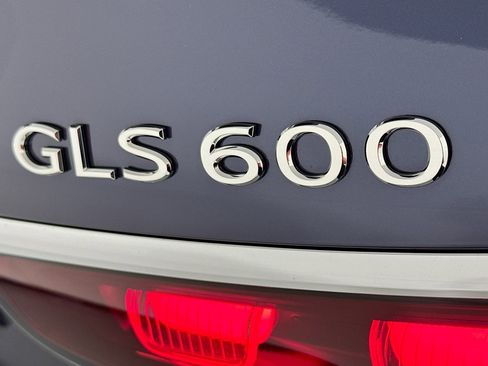 New 2026 Mercedes-Benz Maybach GLS 600 4MATIC image 9